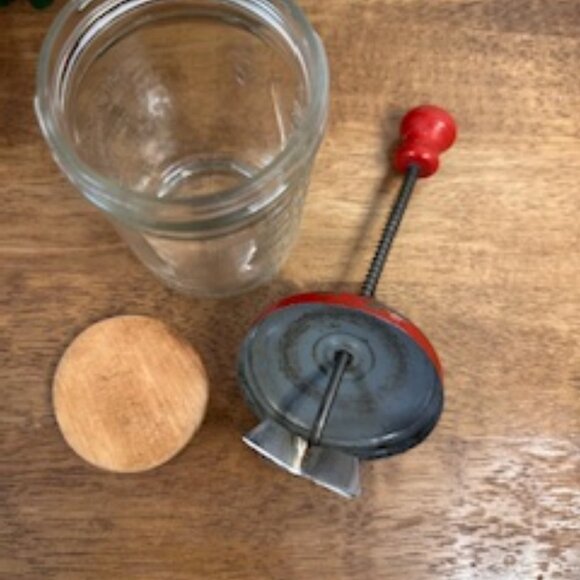 Vintage Glass Nut Chopper Manual Grinder with‎ Measuring Jar and Wooden Handle - Picture 5 of 6